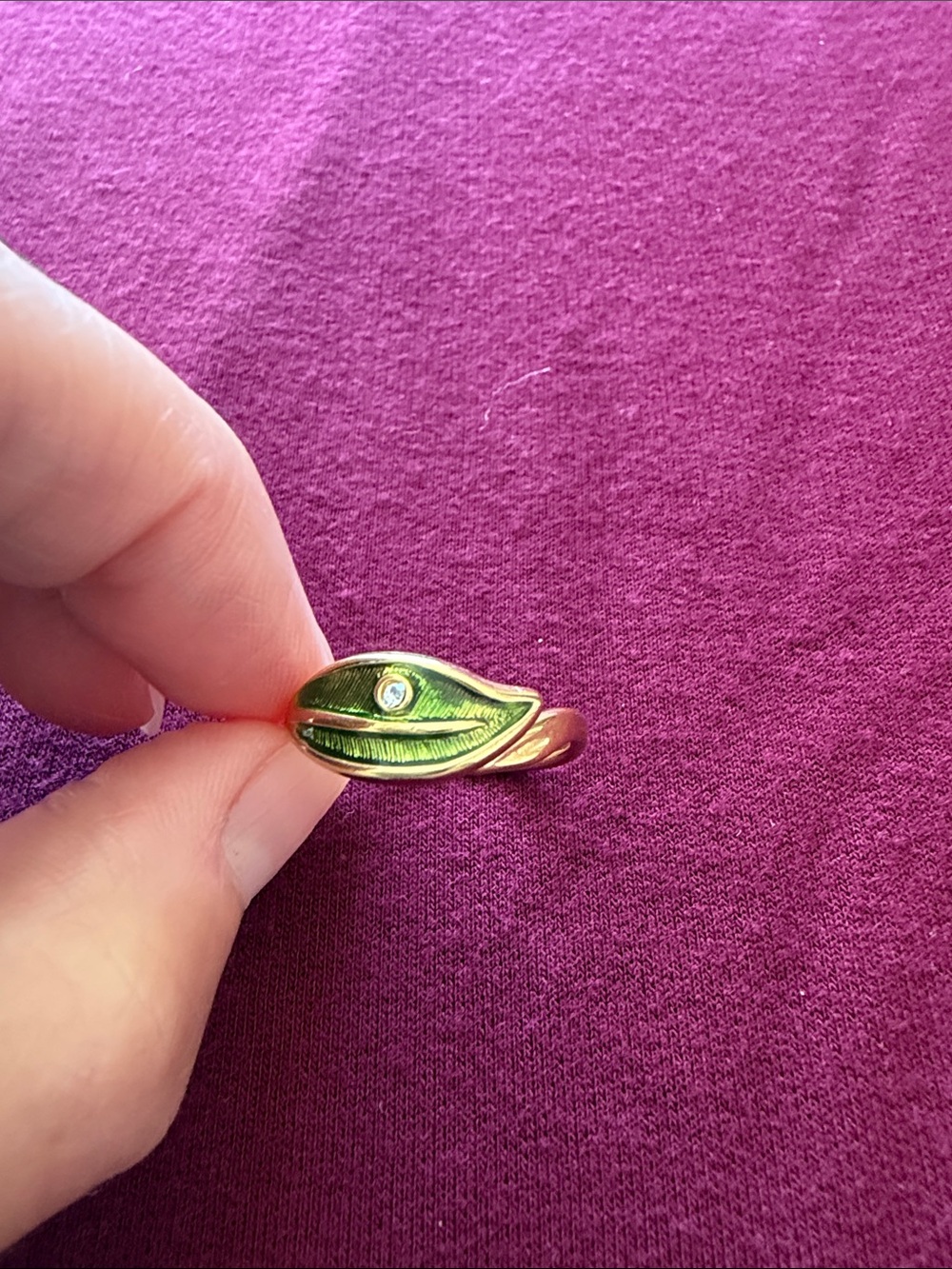 Vintage Avon Crystal Green Enamel Gold tone Ring